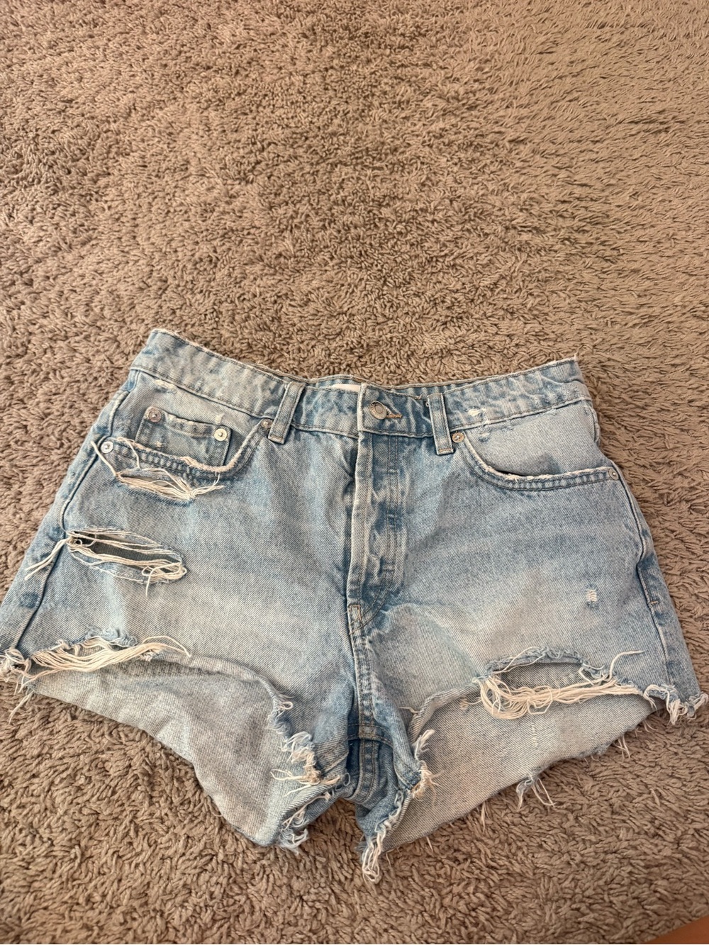 Size small Zara jean shorts.